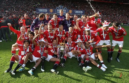 荣誉册再添 荣誉册再添