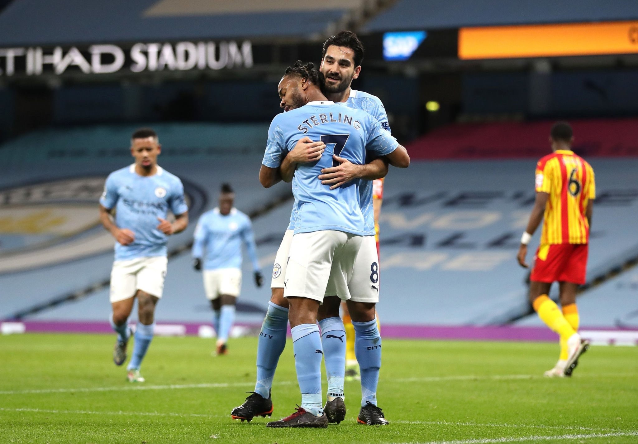 偏见的有力 偏见的有力